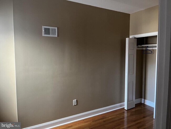 Photo - 2841 N Judson St