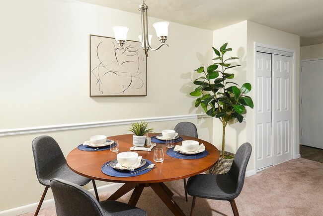 Dining Area - Willowbrook