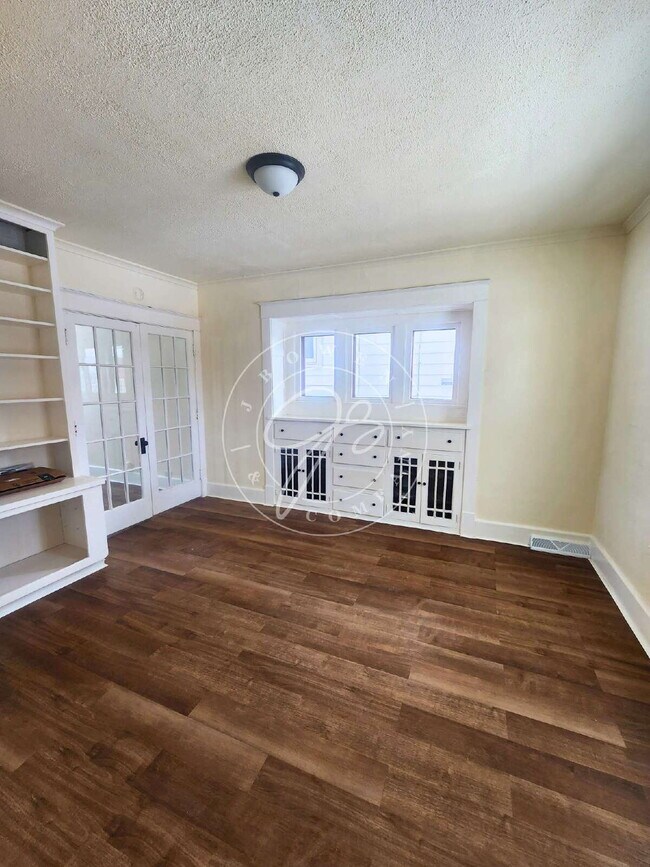 Photo - 1400 sq ft. 3 bed home in South Toledo! Many updates throughout