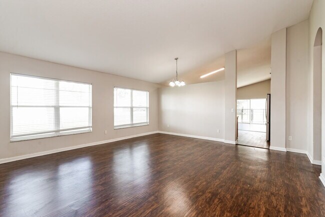 Photo - 3048 Merlot Way