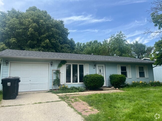 Building Photo - 3-Bedroom Ranch Home
