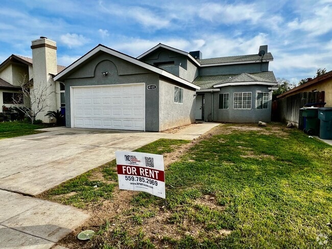 Building Photo - $2,200 Shields & Brawley, 3 Bedroom 2 Bath... Rental