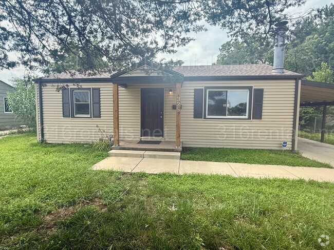 Building Photo - $1100 - 2 bedroom / 1 bathroom - Haysville... Rental