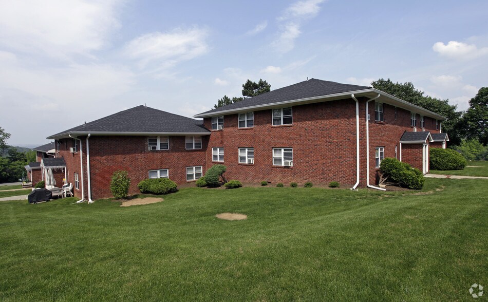 Quaker Village Apartments For Rent in Randolph, NJ