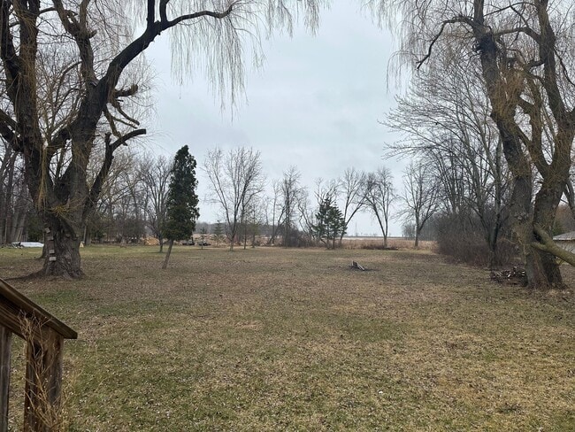 Photo - 962 Lakeview Dr