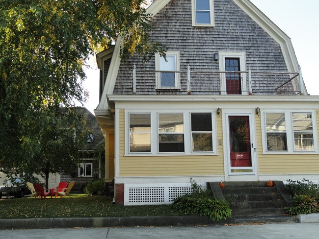 Building Photo - 40 Chestnut Ave Unit 40 CHESTNUT AVENUE