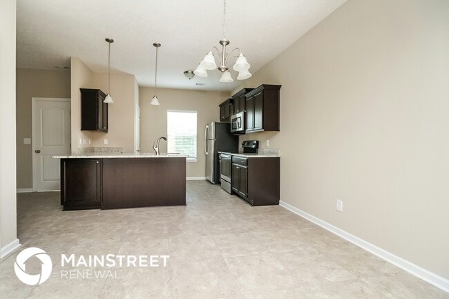 Photo - 145 Ramsden Ave