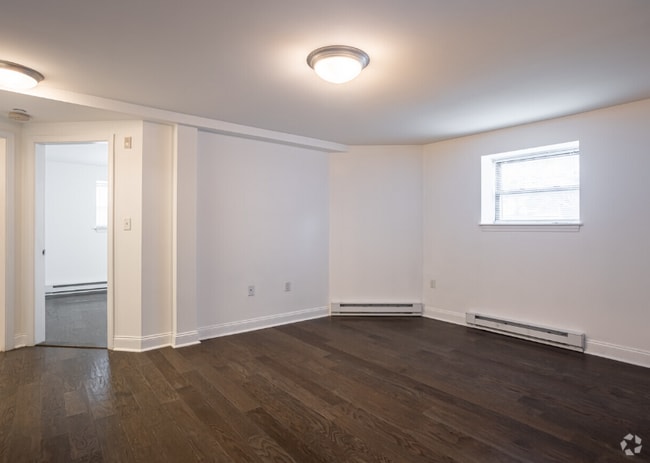 Building Photo - 488 Centre St Rental