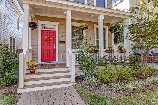 Building Photo - Furnsihed 3 bed 2.5 bath on 31st Street Rental