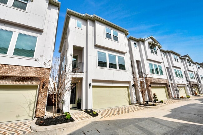 Photo - 8320 Brecha Ln