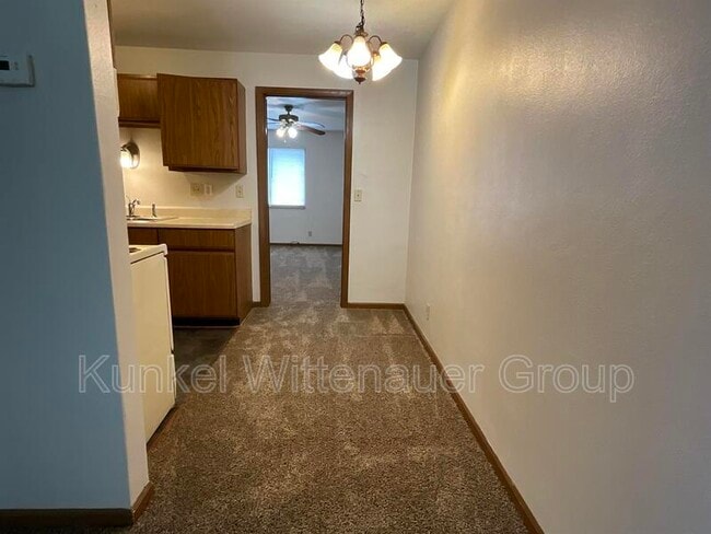 Photo - 22 Yorkshire Ln