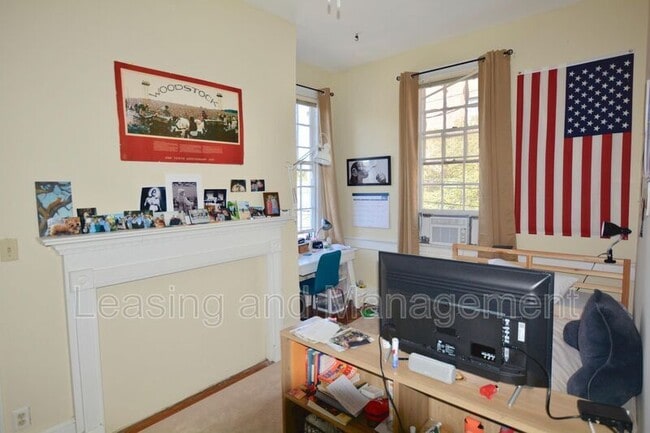 Photo - 17 Coming St Unit A