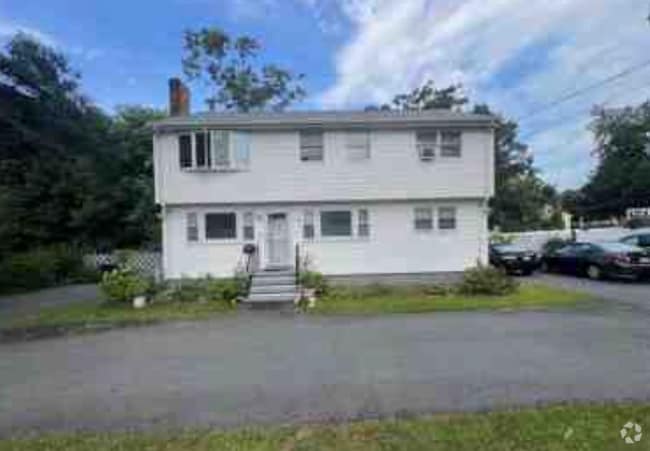 Building Photo - 167 Main St Rental