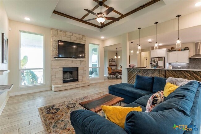 Photo - 8119 Green Hill Dr