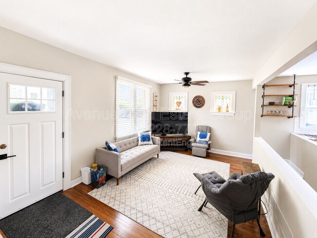 Photo - 7534 Milan Ave
