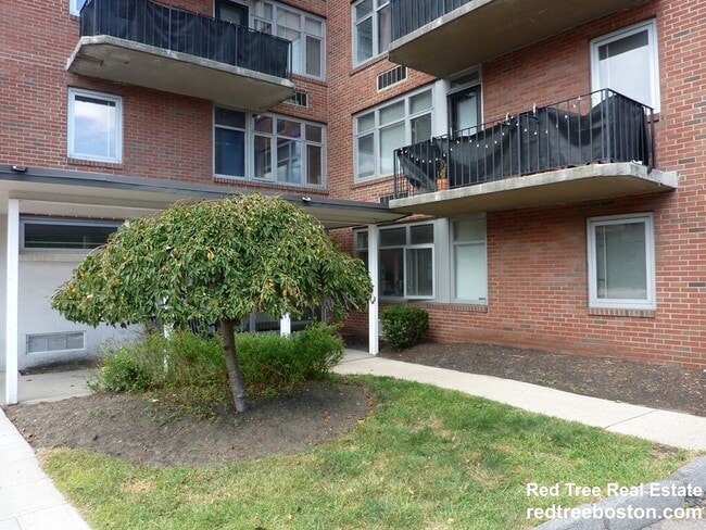Photo - 125 Trapelo Rd Unit 11