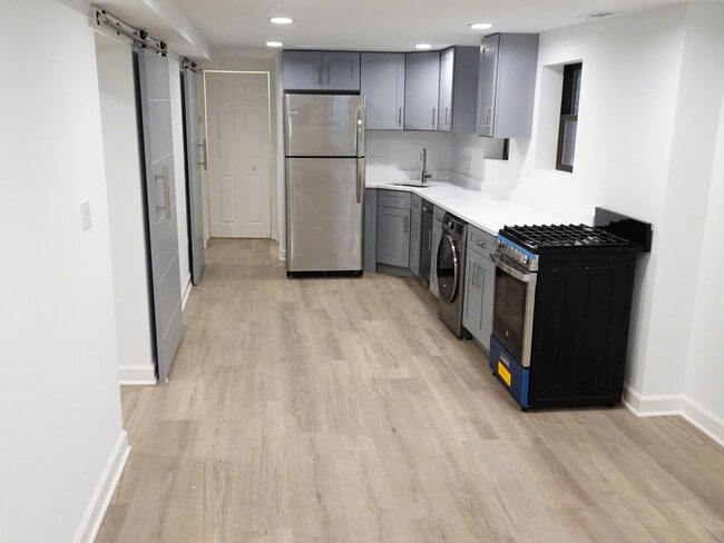 Photo - 1509 N Rockwell St Unit G