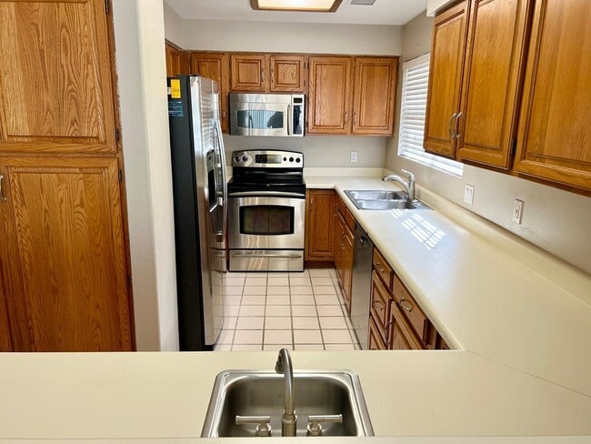 Photo - 10015 E Mountain View Rd Unidad 2009