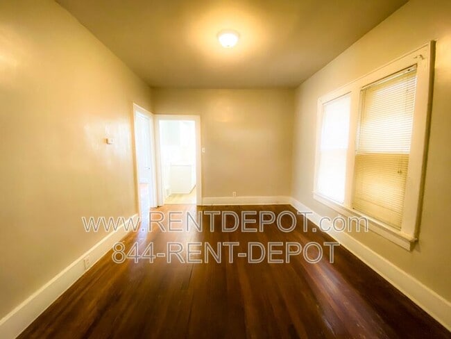 Photo - 1415 E Indiana St