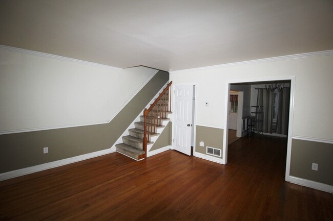 2111 Redthorn Rd