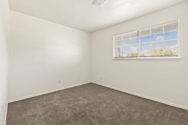 Camden Apartments and Townhomes