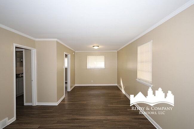 Photo - 1669 Hester Rd