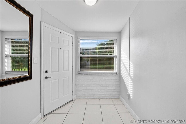 205 Palm St
