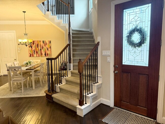 Building Photo - 5819 Petty St