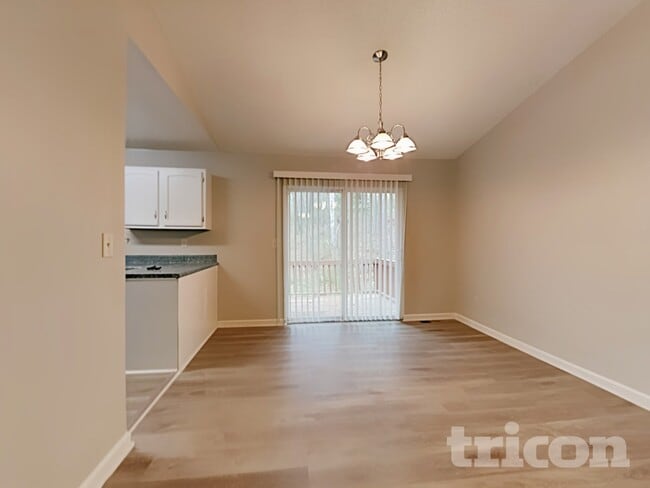 Photo - 2122 Cedar Creek Ln