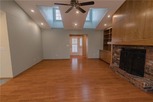 Photo - 903 Red Fox Cir