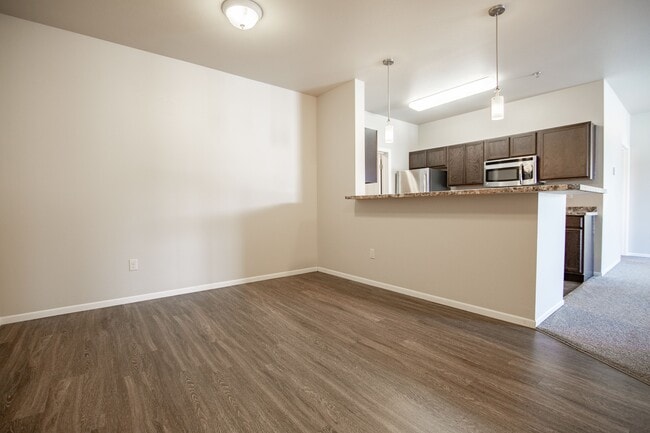 Eaglebrook at Prairie Grove Apartments