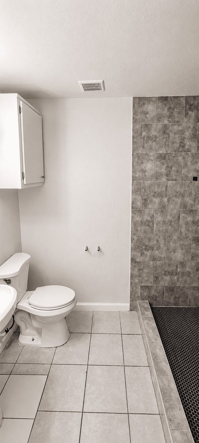 Photo - 7818 Oak Knoll Ln