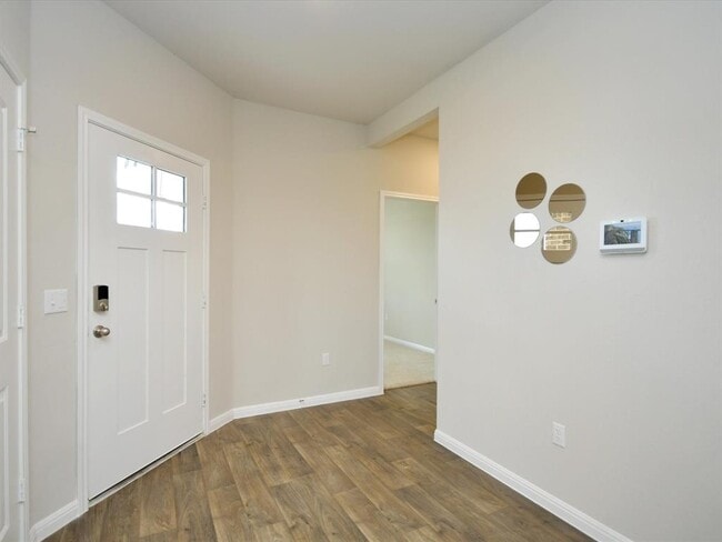Photo - 413 Rainmaker Ln