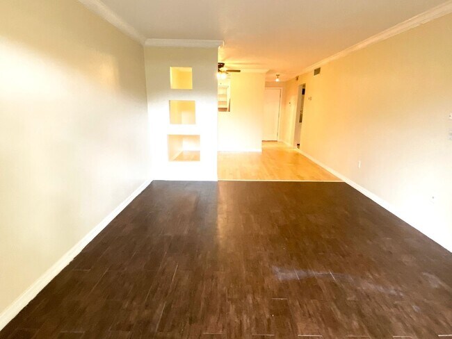 Photo - 1954 Conway Rd Unit 07