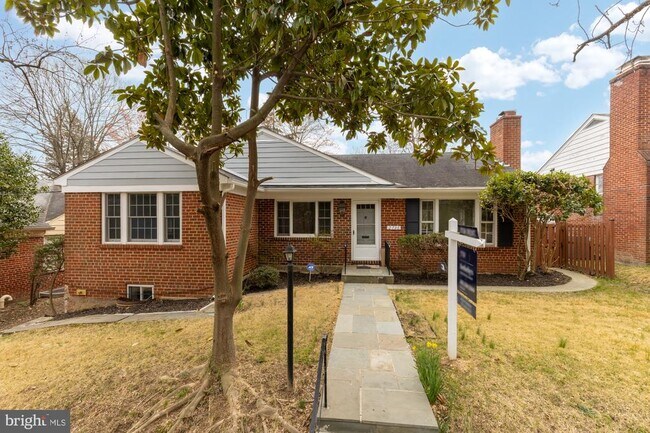 Photo - 2736 Stephenson Ln NW