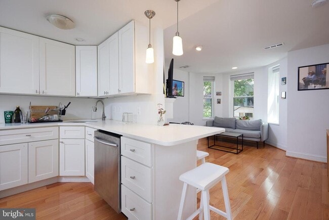 Photo - 1124 25th St NW