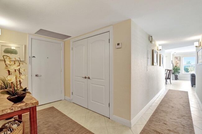 Photo - 3700 Galt Ocean Dr Unidad 311