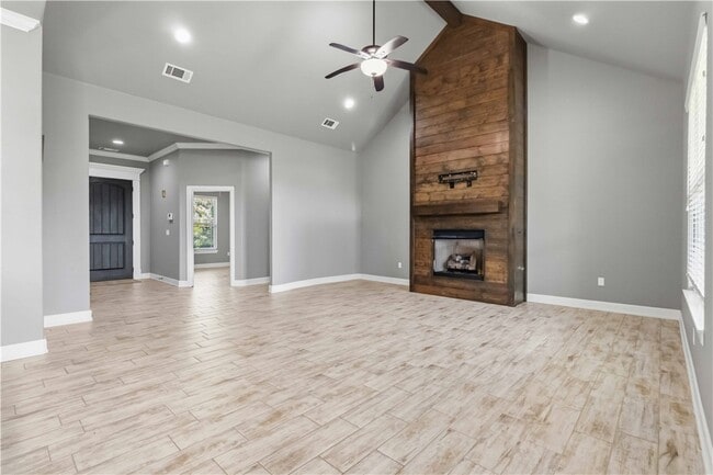 Photo - 1340 Sweetbriar Cir
