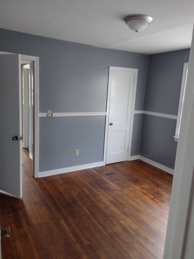 Photo - 225 McKibbon St