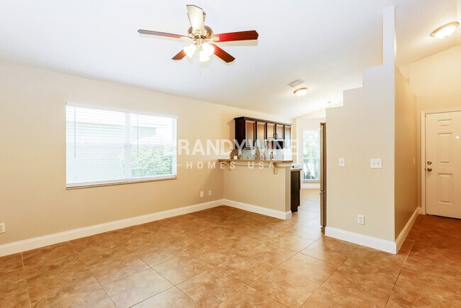 Photo - 2218 Justin Ave