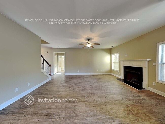 Photo - 505 Lakeside View