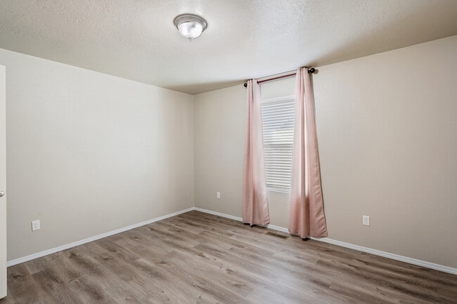 Photo - 1778 N High Noon Ave