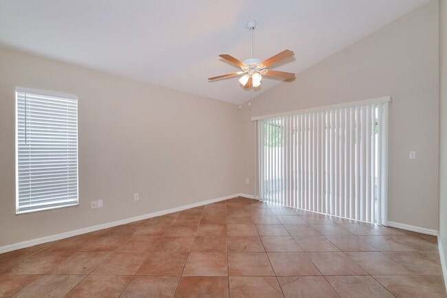 Photo - 10710 Wildlife Pl