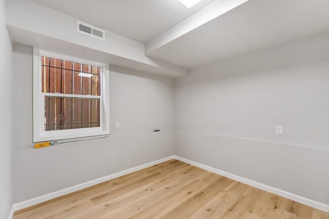 Building Photo - 1015 Martin Luther King Jr Way Rental