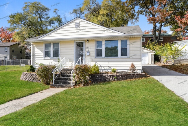 Photo - 1905 Mitchell Terrace