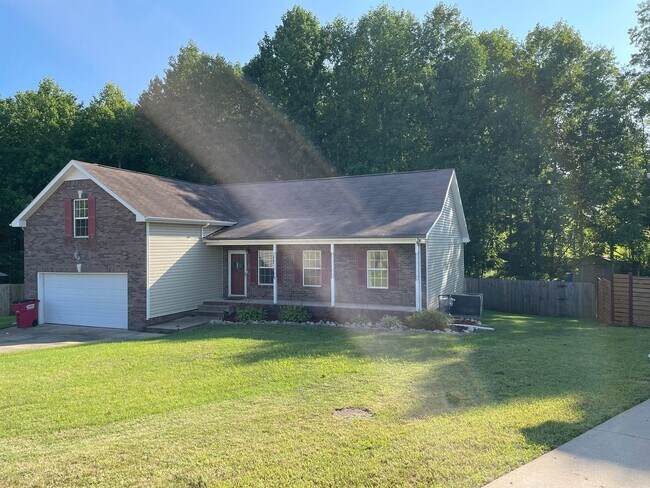 1517 Cedar Springs Cir