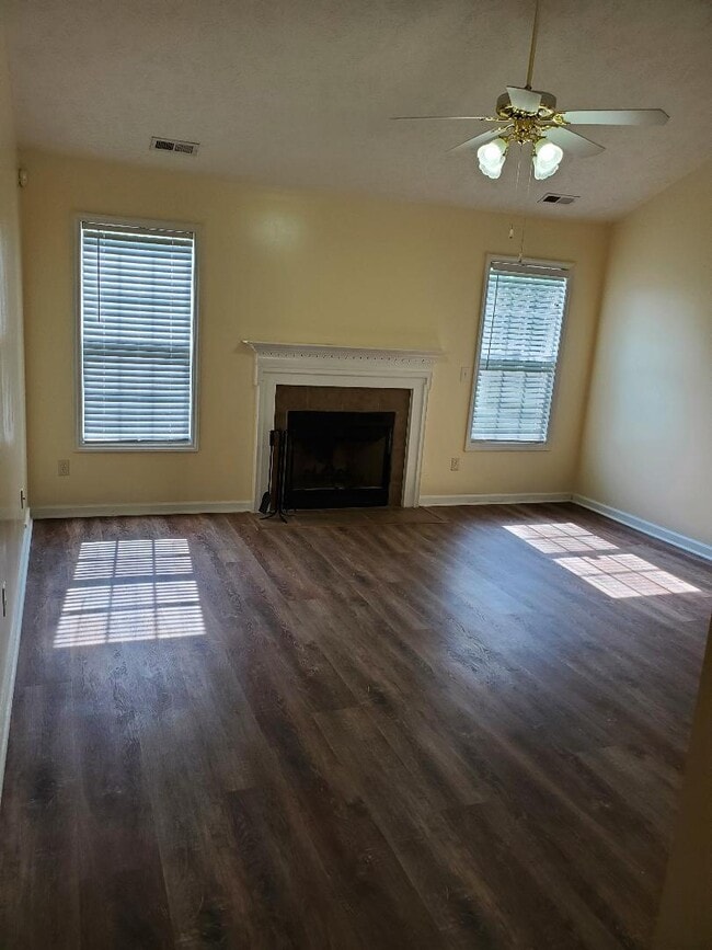 Photo - 107 Early Dawn Dr