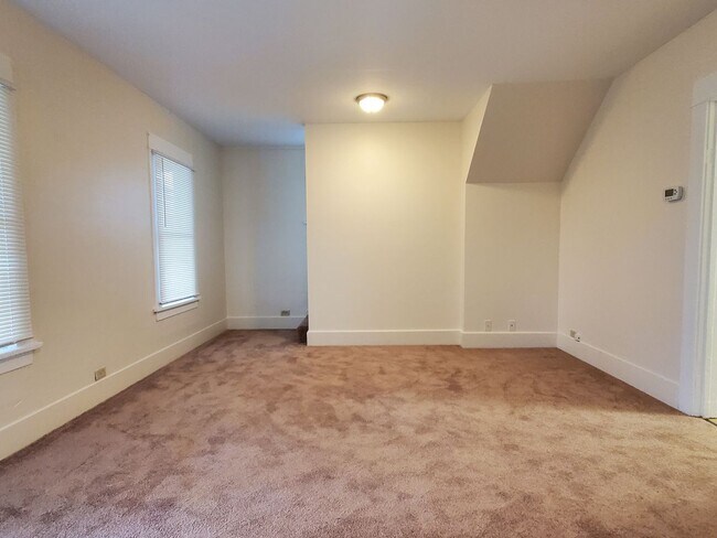 Photo - 3 bdrm, 1 bath home for $1995 Rent