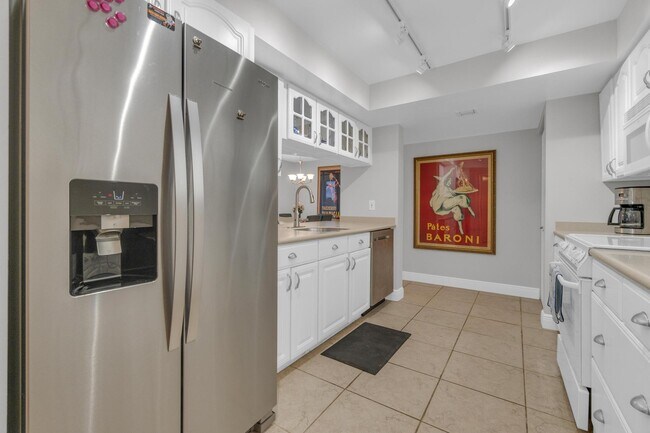 Photo - 2255 Lindell Blvd Unit 4304