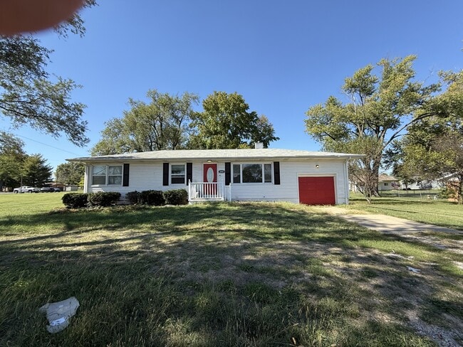 Photo - 6009 Old Collinsville Rd